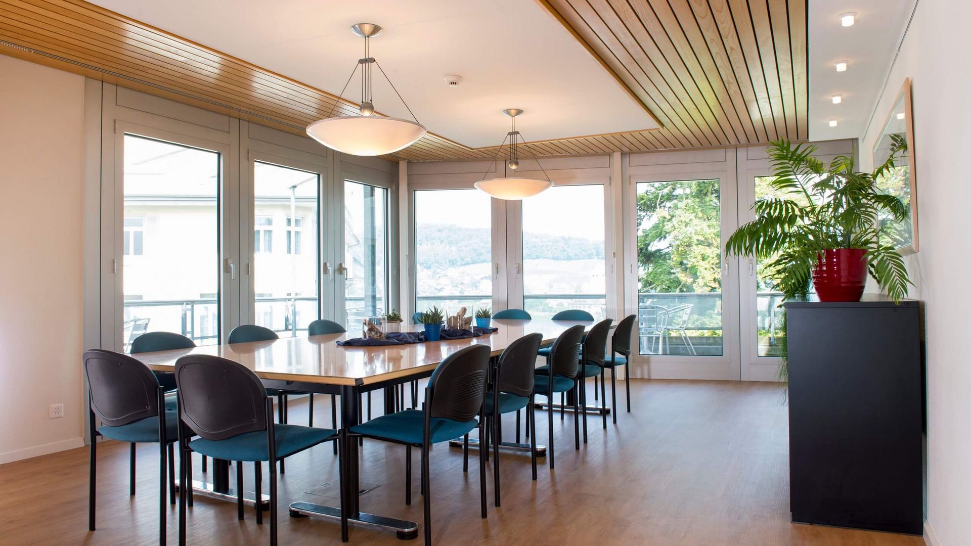Seminartisch im ABZ Spiez