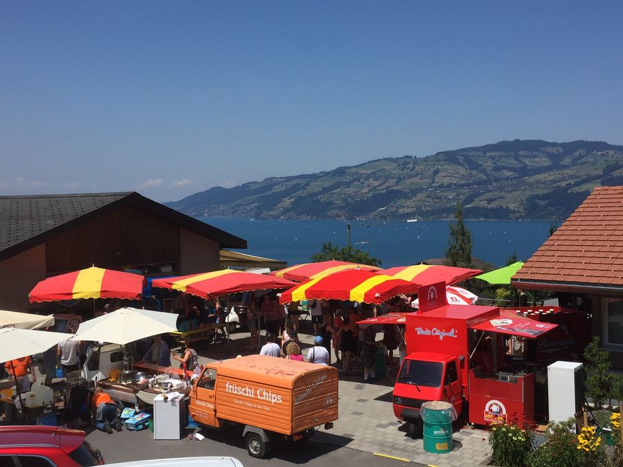 Jeden Sommer findet auf dem Dorfplatz in Krattigen das Dreirad-Festival statt