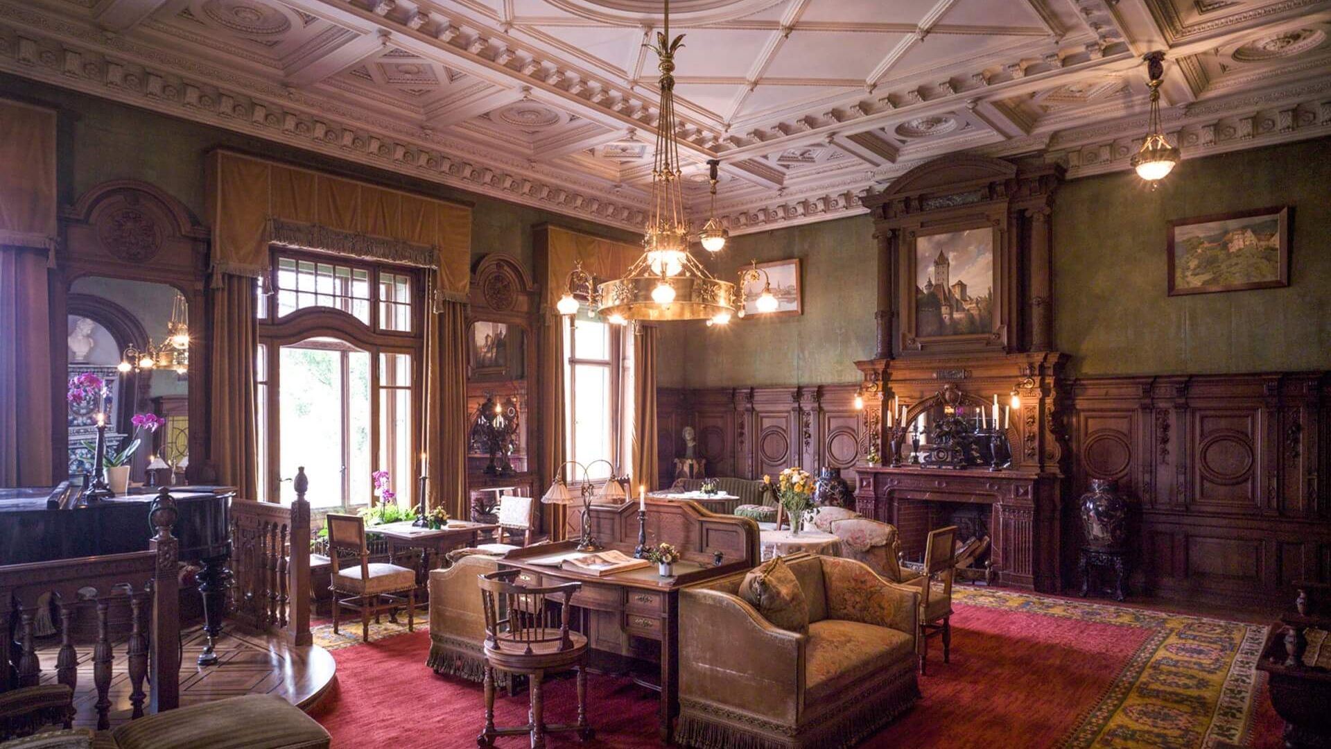Salon im Schloss Hünegg
